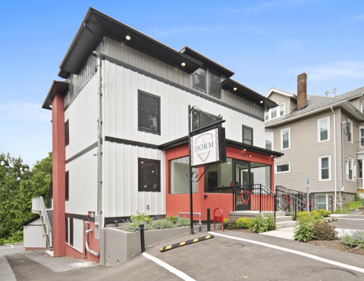The Dorm Hotel イサカ エクステリア 写真